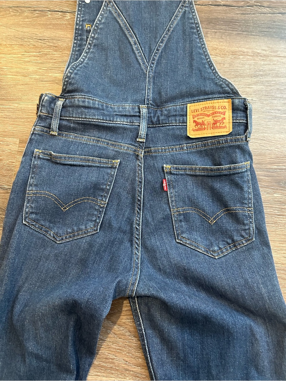 Levi's Indigo Denim Women's Overalls - Picture 5 of 8